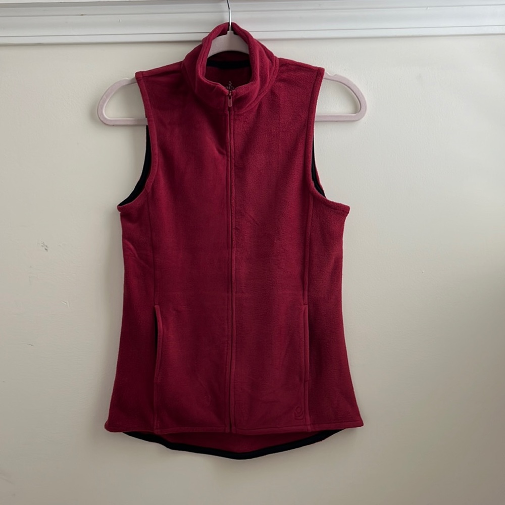 NWT, Cuddl Duds, Fleece Zip Vest w/ Stretch